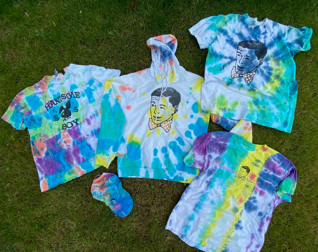 HANDSOMEBOY® Tie-Dyes the Summer!